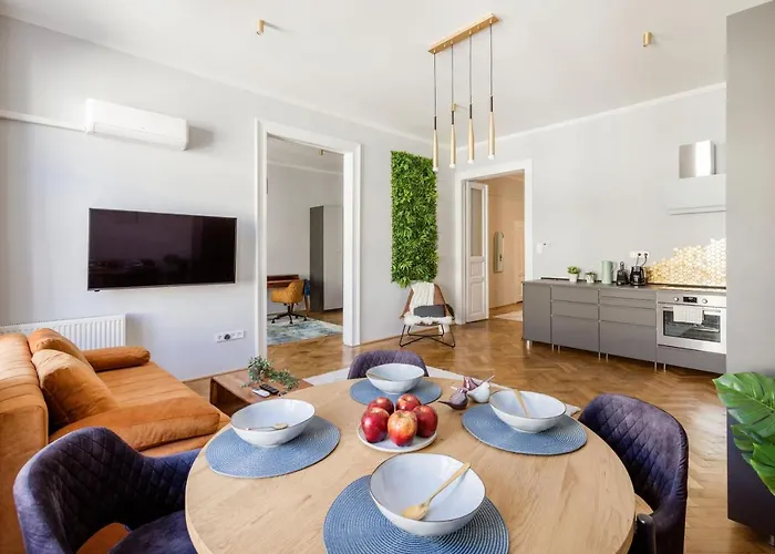 Elegant And Spacious Holiday Home