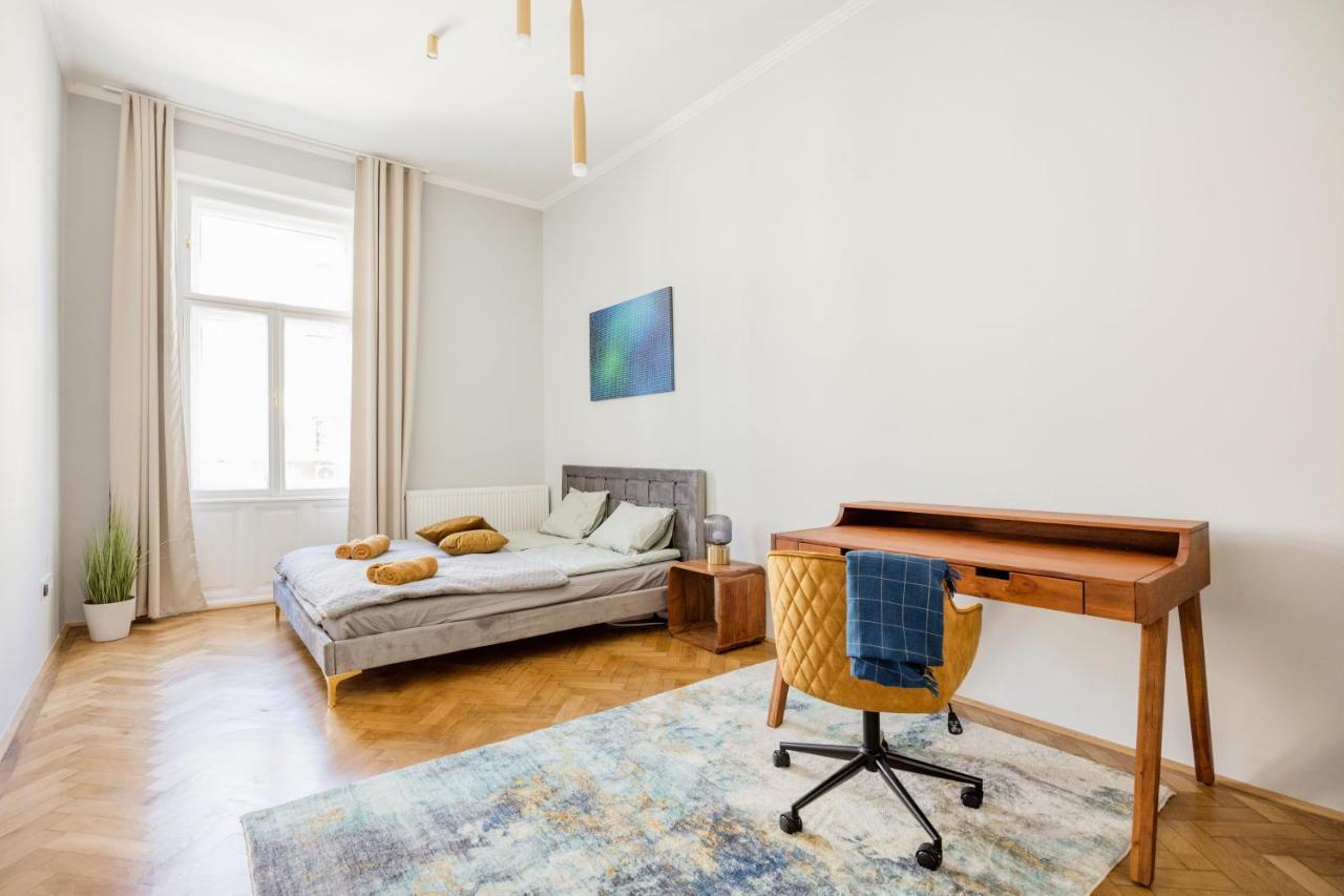 Elegant And Spacious Budapest